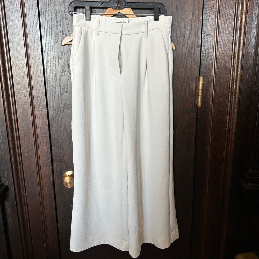Abercrombie & Fitch Cream Trousers